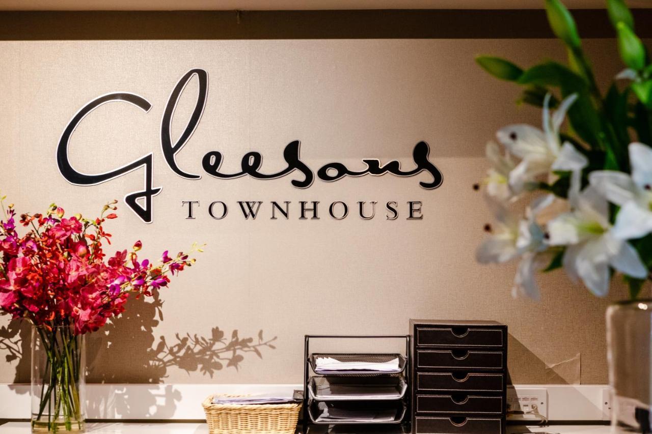 Gleesons Townhouse Booterstown Hotel Dublin Exterior foto